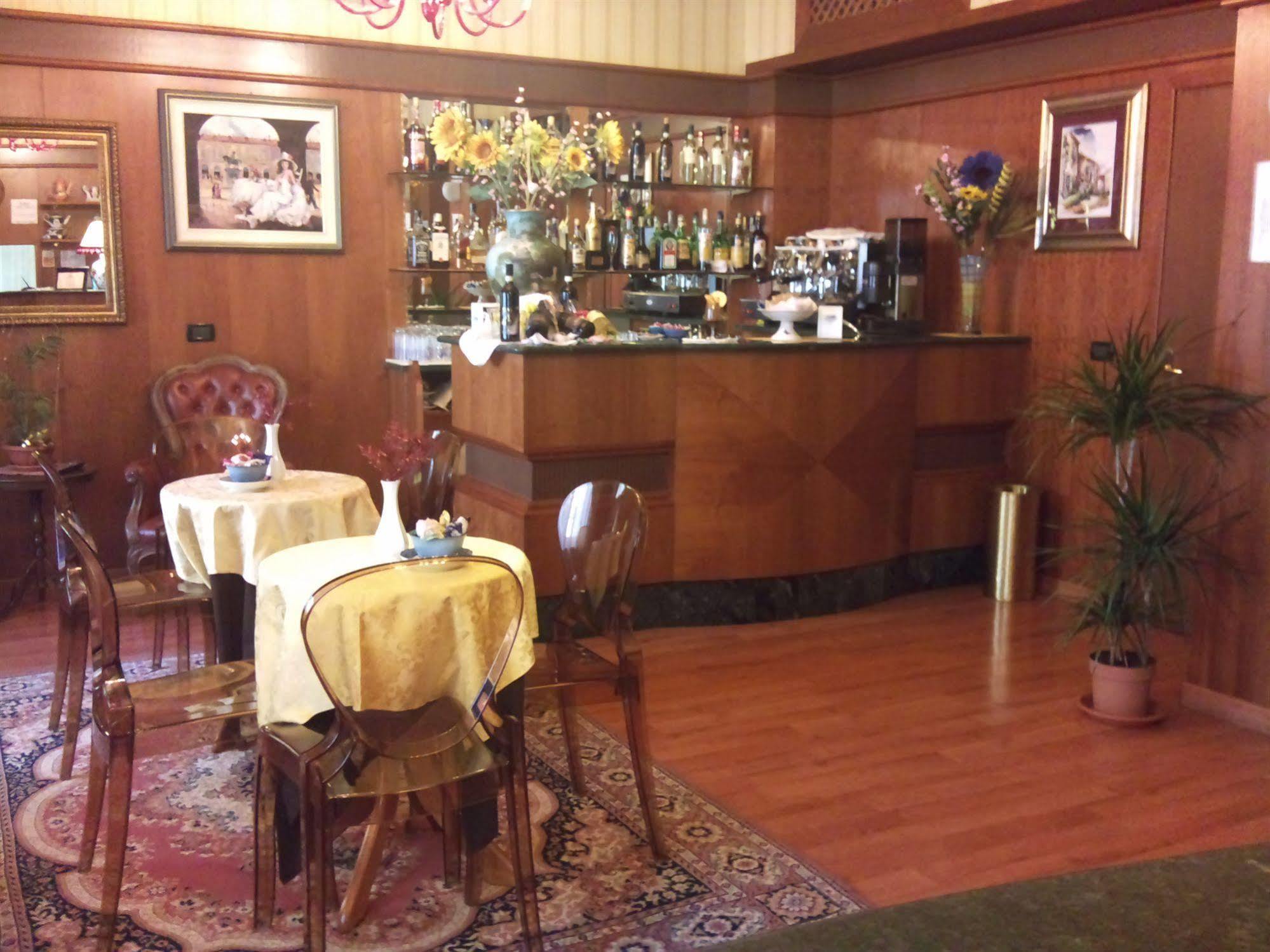 Hotel Imperial Turin Bagian luar foto