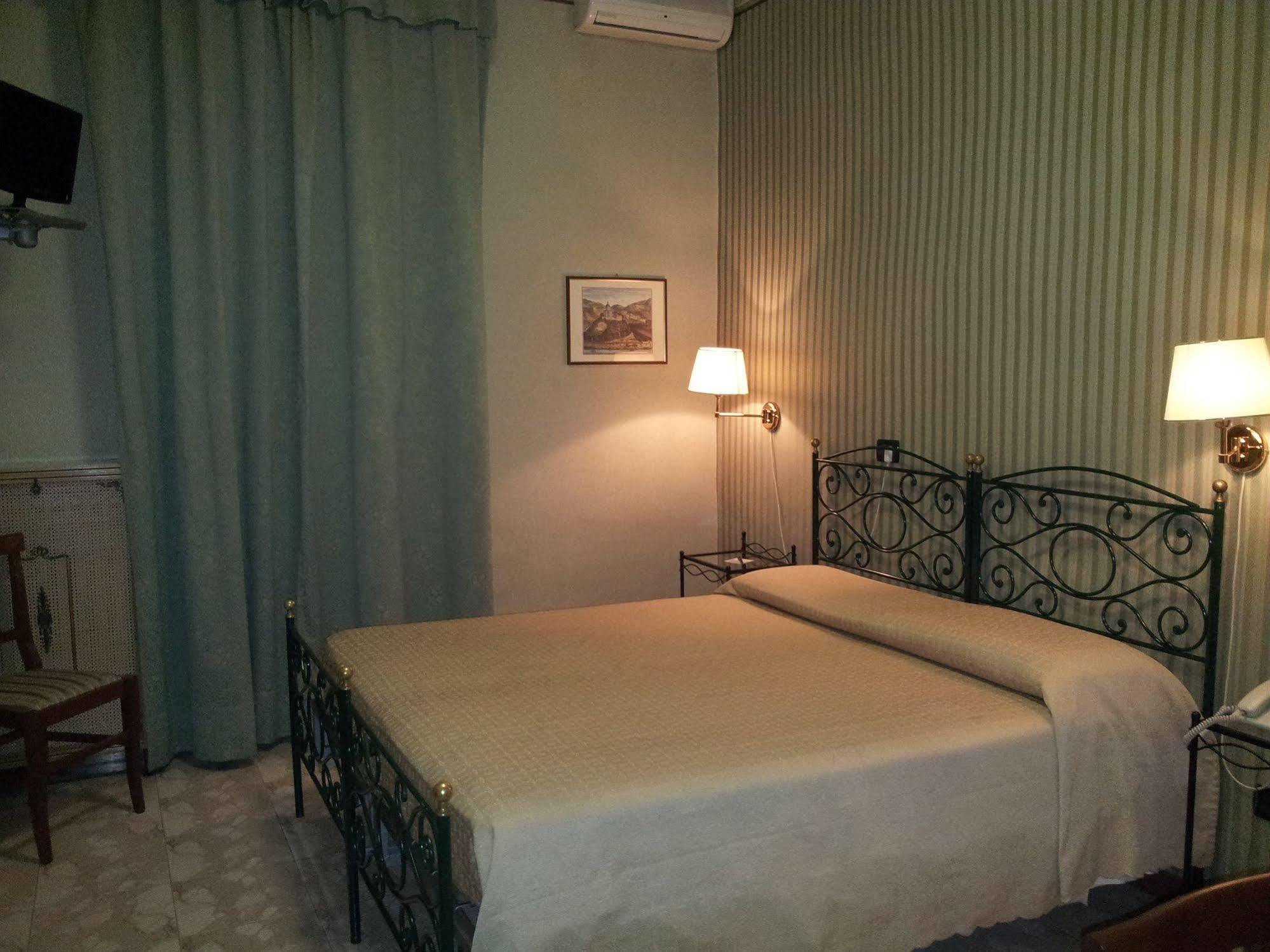 Hotel Imperial Turin Bagian luar foto