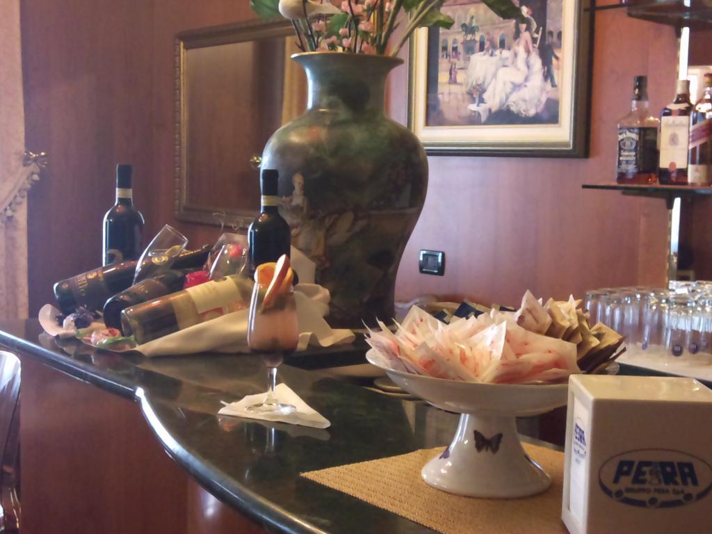 Hotel Imperial Turin Bagian luar foto